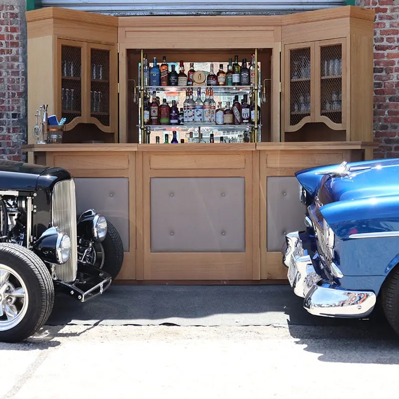 The Old Fashioned oak mobile cocktail bar